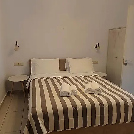 Hotell Theofanis