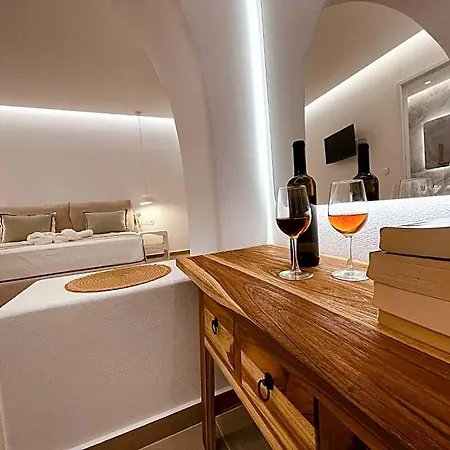 Theofanis Hotell *